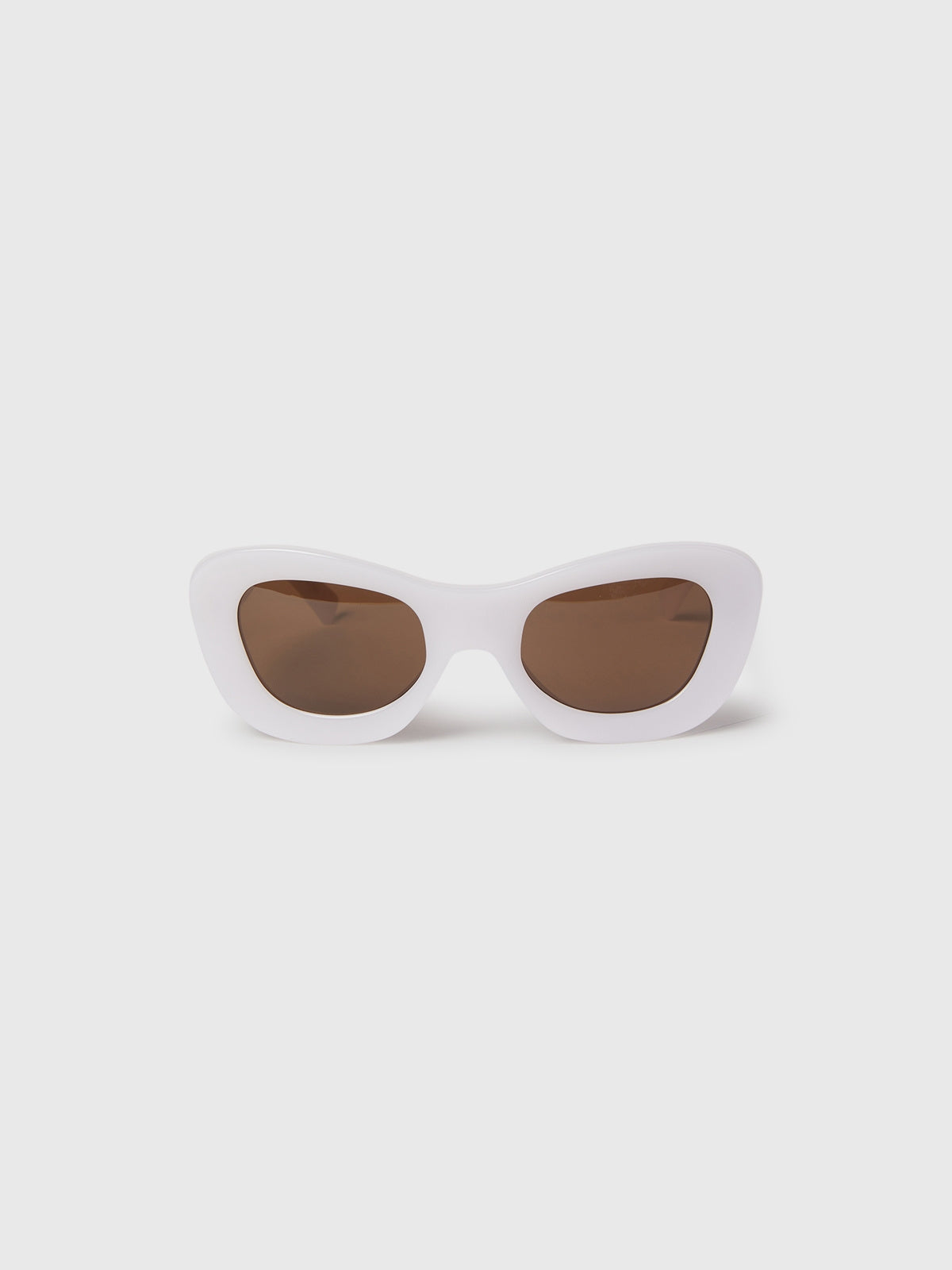 Felis White Brown