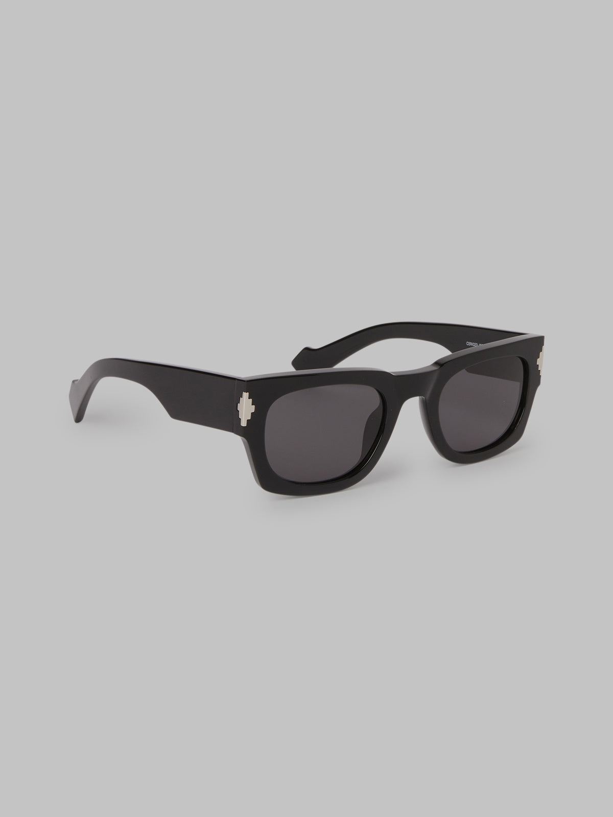 calafate black dark grey