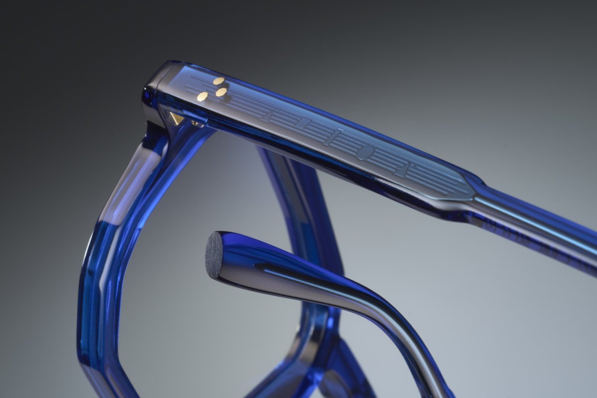 Supremacy - Klein Blue