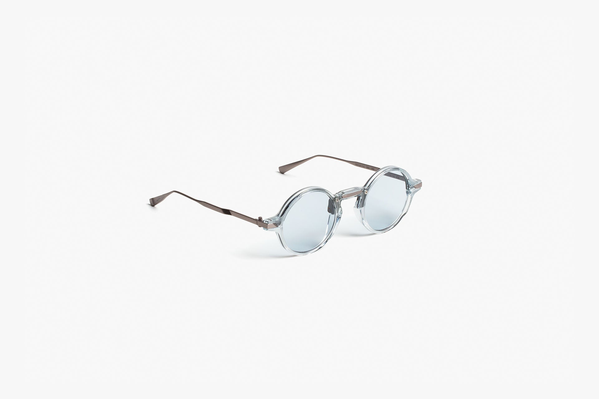 AM01G Light Blue With Light Blue Lenses