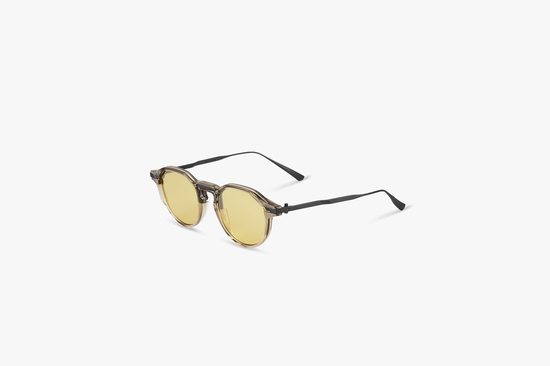 AM03D Mud with Flash Yellow Lenses