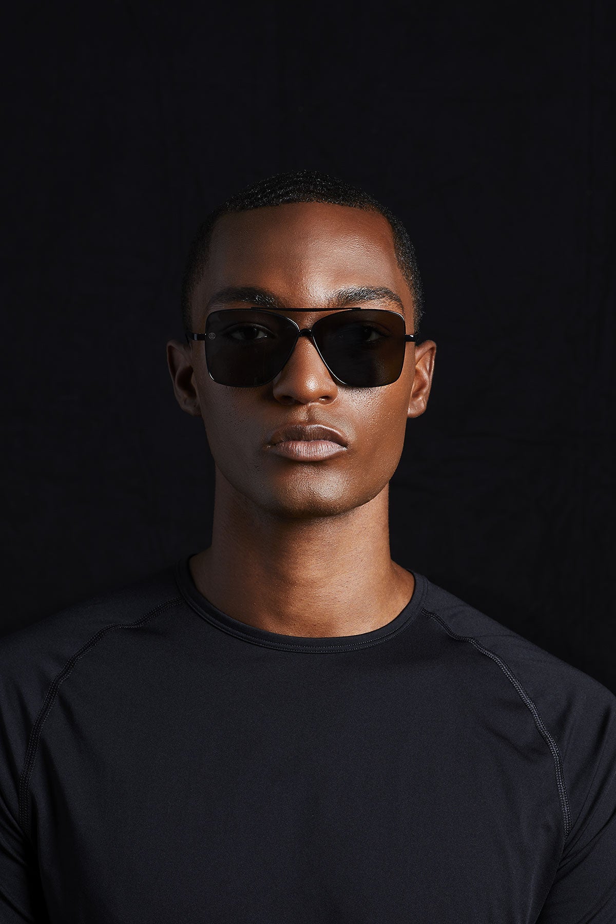 6OX  8M8/BK (Black)
