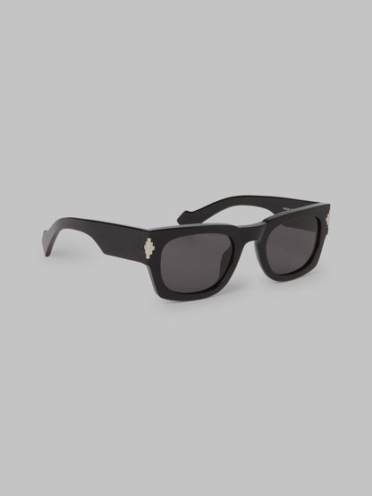 calafate  black dark grey