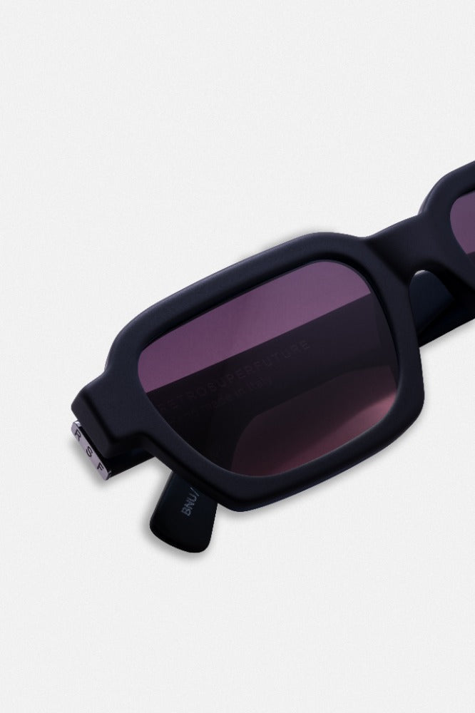 Caro Black Matte/ Red